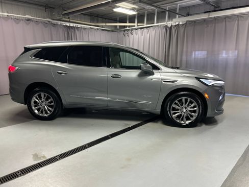 Used 2023 Buick Enclave Avenir w/ Avenir Technology Package FWD image 8
