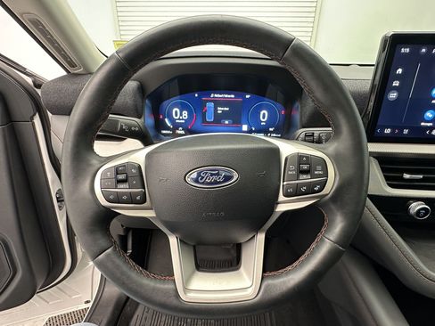 Used 2025 Ford Explorer Active w/ Active Comfort Package AWD/4WD image 11