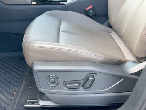 Certified 2025 Audi Q5 Premium w/ Convenience Package image 14