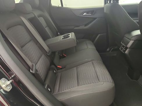 Used 2025 Chevrolet Equinox LT FWD image 33