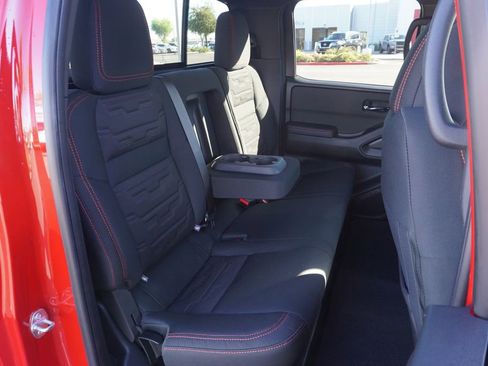 Certified 2025 Nissan Frontier PRO-4X AWD/4WD image 8