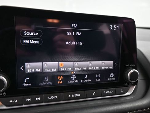 Used 2025 Nissan Rogue SV AWD/4WD image 36