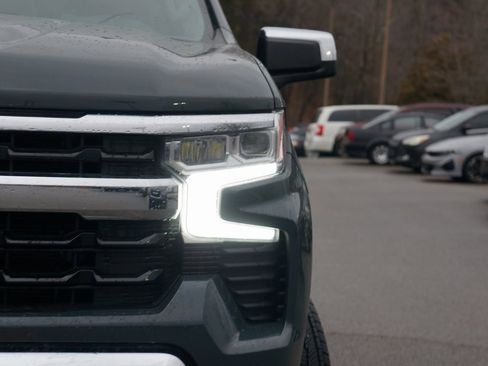 Used 2025 Chevrolet Silverado 1500 LT image 5
