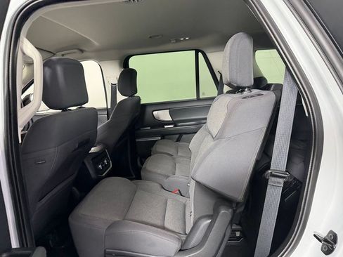 Used 2025 Ford Expedition Active AWD/4WD image 24