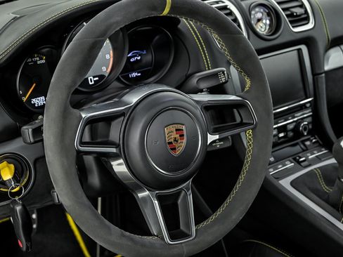 Used 2016 Porsche Cayman GT4 RWD image 17