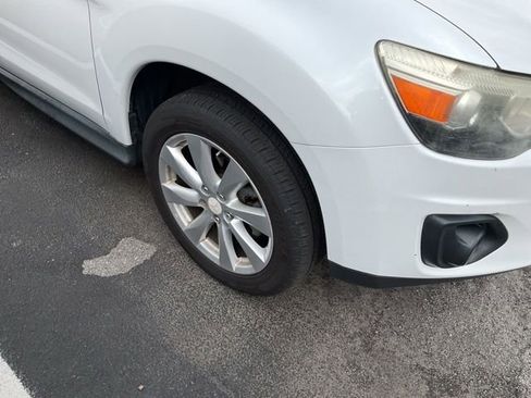 Used 2013 Mitsubishi Outlander Sport ES FWD image 2