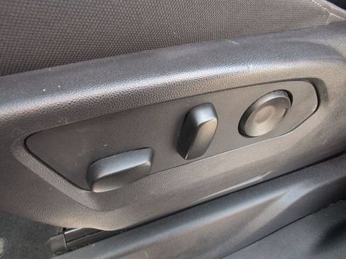 Used 2024 Chevrolet Silverado 1500 LT AWD/4WD image 14
