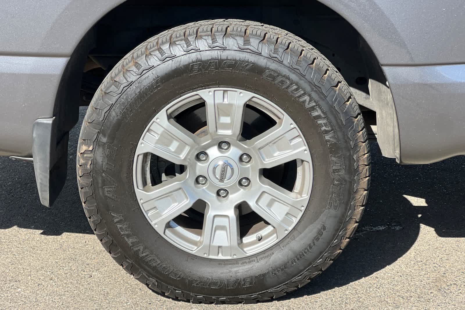 Used 2017 Nissan Titan SV AWD/4WD image 20