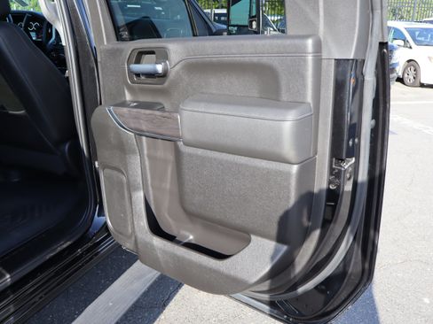 Used 2022 Chevrolet Silverado 2500 LTZ AWD/4WD image 34