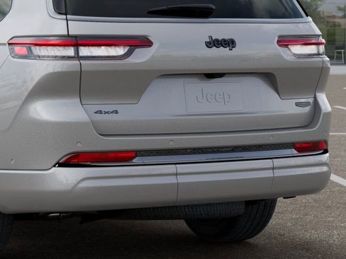 New 2026 Jeep Grand Cherokee L Summit w/ Obsidian Package image 14