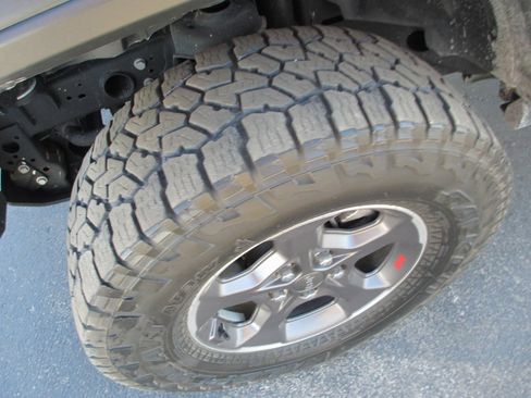 Used 2023 Jeep Gladiator Rubicon w/ Trailer Tow Package image 12