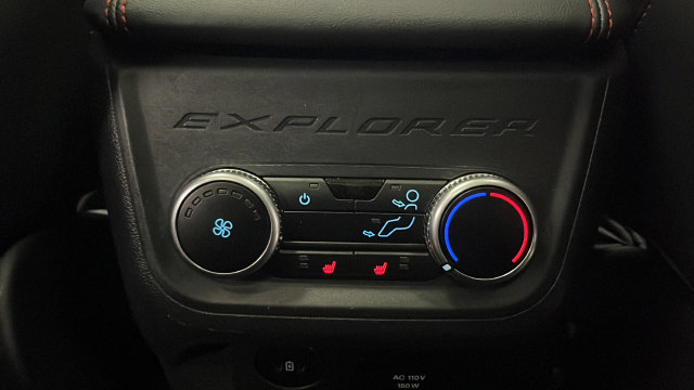 Used 2025 Ford Explorer ST AWD/4WD image 37