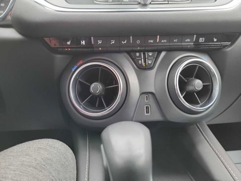 Used 2023 Chevrolet Blazer LT AWD/4WD image 18