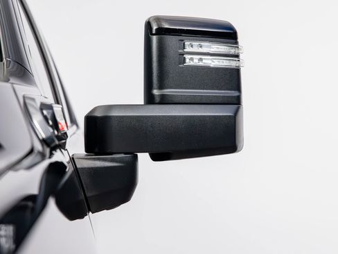 Used 2025 GMC Sierra 2500 AT4 w/ AT4 Premium Plus Package image 8