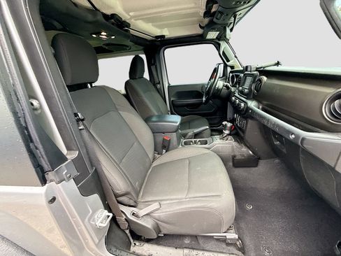 Used 2020 Jeep Wrangler Sport AWD/4WD image 29