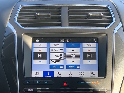 Used 2018 Ford Explorer Platinum image 31