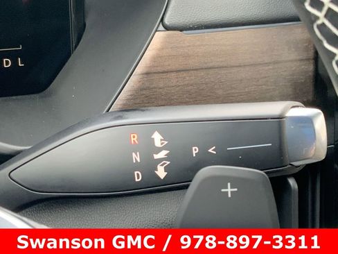 New 2026 GMC Acadia Denali Ultimate w/ LPO, Floor Liner Package image 17