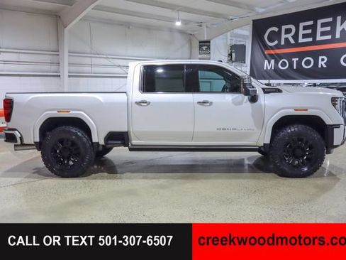 Used 2024 GMC Sierra 2500 Denali Ultimate AWD/4WD image 6