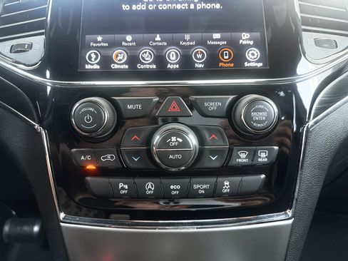 Used 2020 Jeep Grand Cherokee Limited w/ Premium Lighting Group RWD image 20