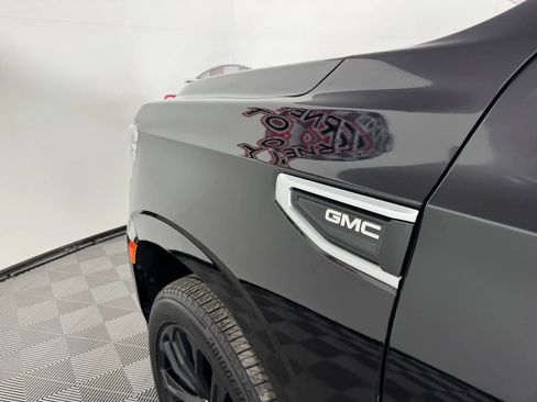 Used 2022 GMC Yukon Denali w/ Advanced Technology Package image 31