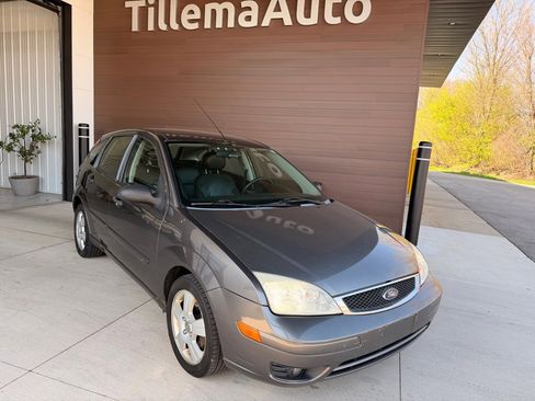 Used 2007 Ford Focus ZX5 Hatchback image 1