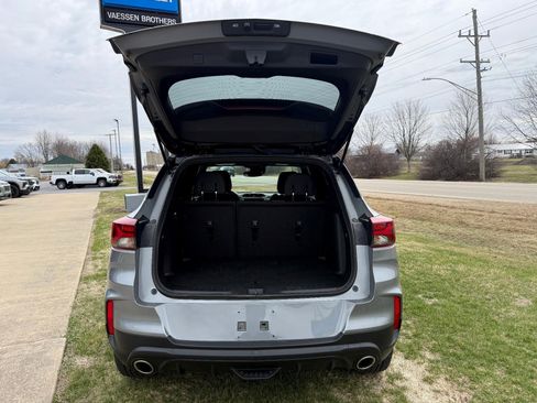 Certified 2023 Chevrolet TrailBlazer RS w/ Convenience Package image 8