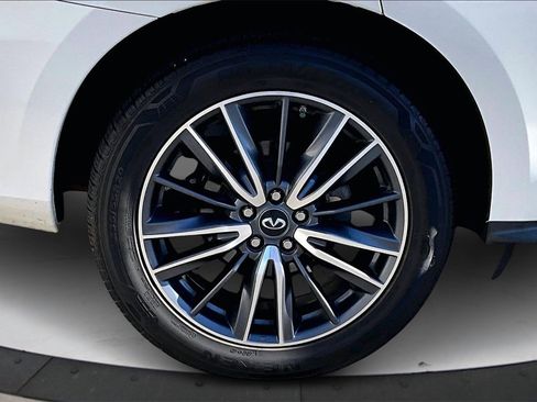 Used 2017 INFINITI QX60 Luxe w/ Deluxe Technology Package image 38