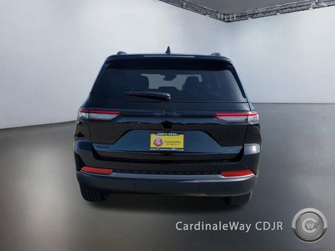 New 2026 Jeep Grand Cherokee Altitude AWD/4WD image 4