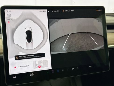 Used 2022 Tesla Model Y Long Range AWD/4WD image 21