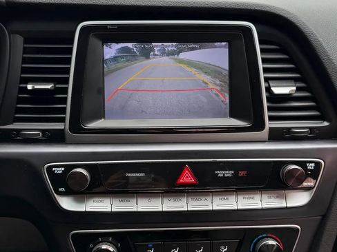 Used 2018 Hyundai Sonata SE image 11