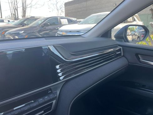 Used 2025 Toyota Camry LE image 34