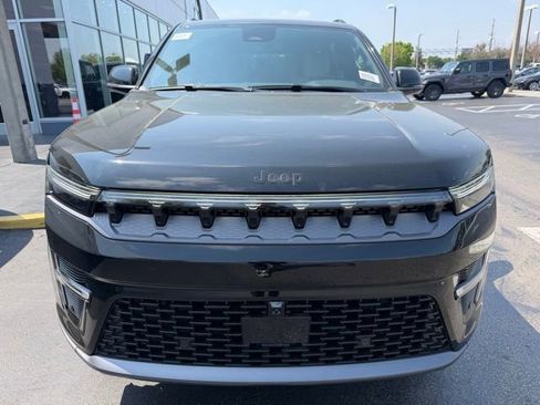New 2026 Jeep Grand Wagoneer L Limited AWD/4WD image 2