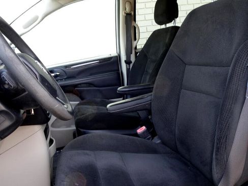 Used 2016 Dodge Grand Caravan SE w/ Quick Order Package 29E SE image 10