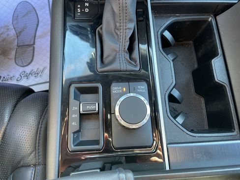 Used 2024 Toyota Tundra Platinum image 19