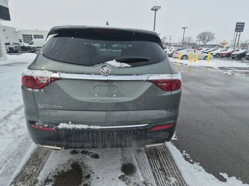 Used 2023 Buick Enclave Essence image 7