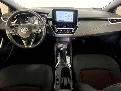 Used 2025 Toyota Corolla SE w/ Convenience Package FWD image 18