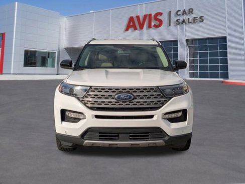 Used 2023 Ford Explorer Limited image 2