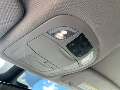 Certified 2023 Chrysler Pacifica Touring-L image 43