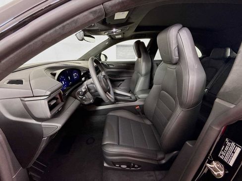 New 2025 Porsche Macan Turbo Electric image 5