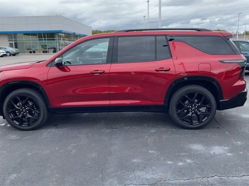 Certified 2025 Chevrolet Traverse RS w/ LPO, Floor Liner Package image 5