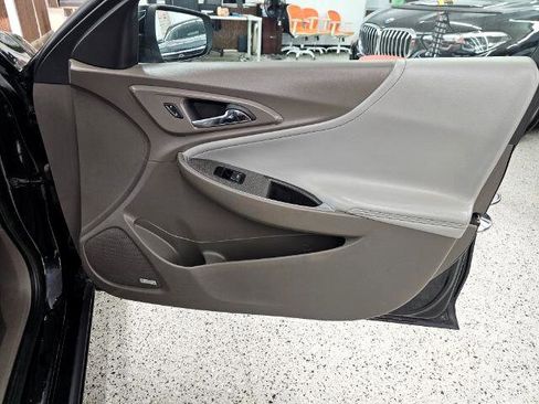 Used 2017 Chevrolet Malibu 4dr Sdn Hybrid w/ Leather Package image 26