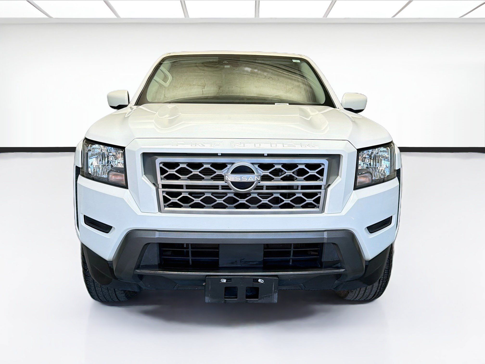 Used 2022 Nissan Frontier SV w/ Technology Package RWD image 2