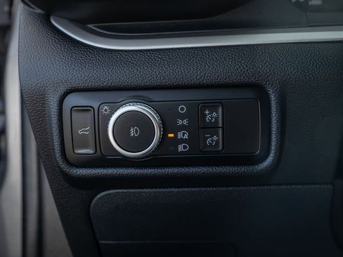 Used 2022 Ford Explorer XLT w/ Equipment Group 202A image 26