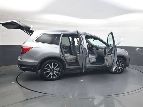 Certified 2019 Honda Pilot Touring image 36