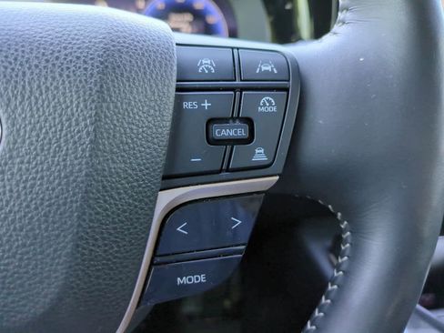 Used 2024 Toyota Crown Limited image 25