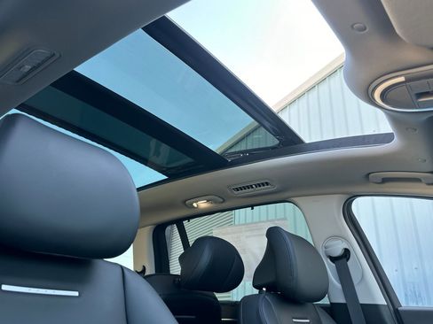 New 2026 Hyundai Ioniq 9 Limited image 18