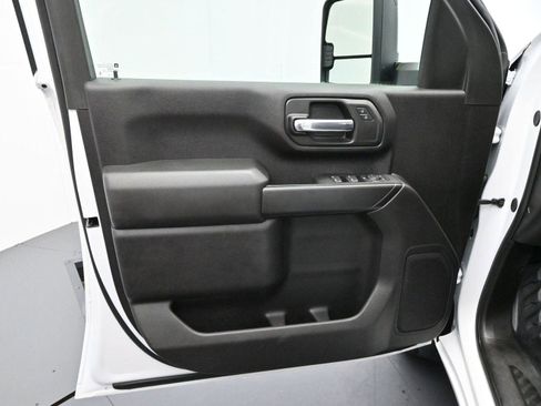 Used 2025 Chevrolet Silverado 2500 W/T w/ WT Convenience Package AWD/4WD image 9