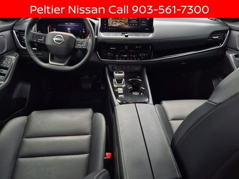 Certified 2025 Nissan Rogue SL FWD image 26