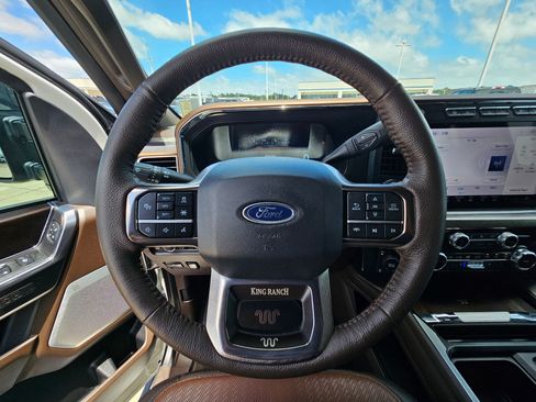 Used 2024 Ford F250 King Ranch w/ FX4 Off-Road Package AWD/4WD image 18