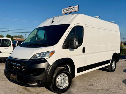 Used 2023 RAM ProMaster 2500 FWD image 4